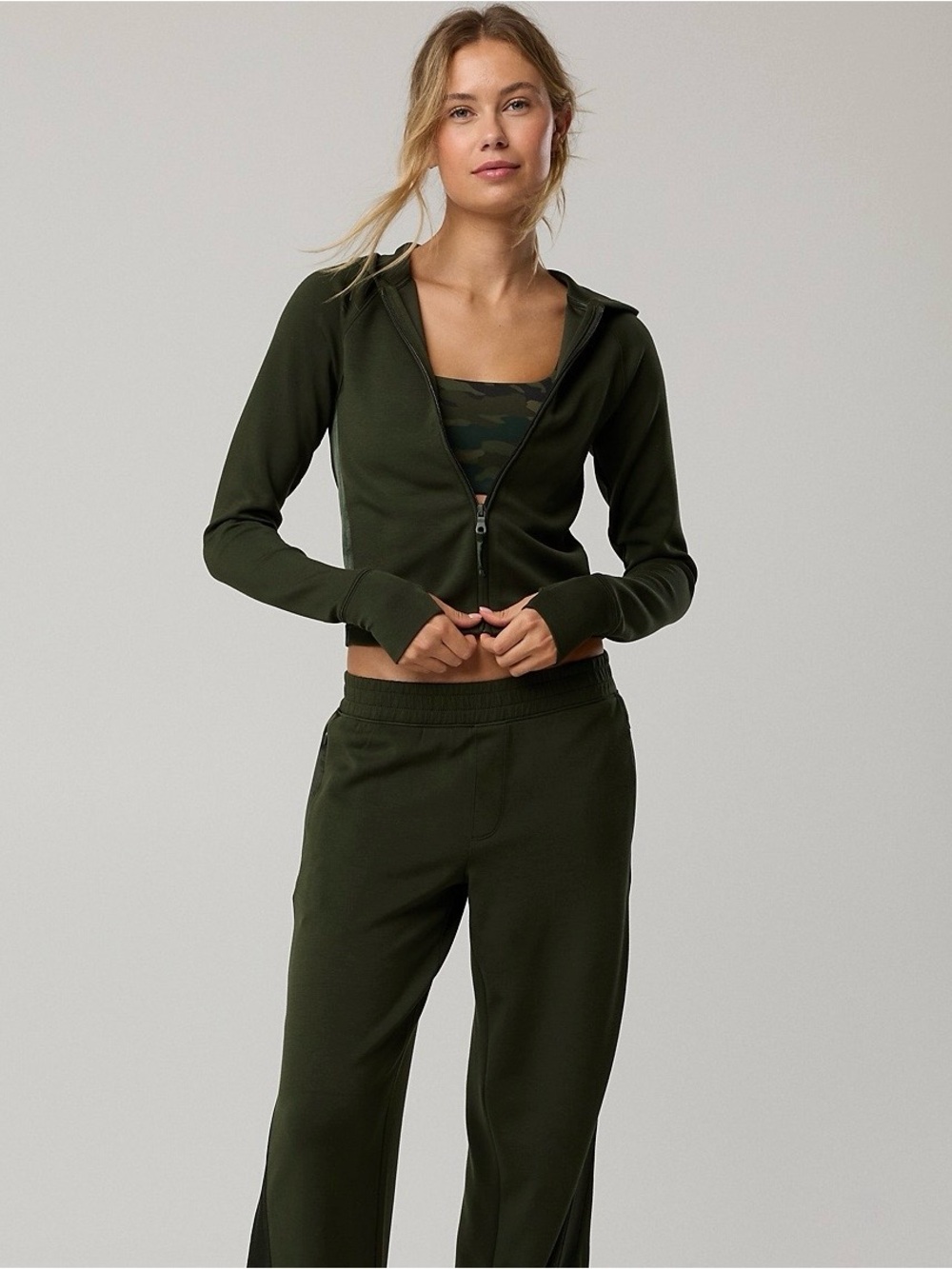 Aerie Women's Dark Olive Zip Hoodie. NWT.